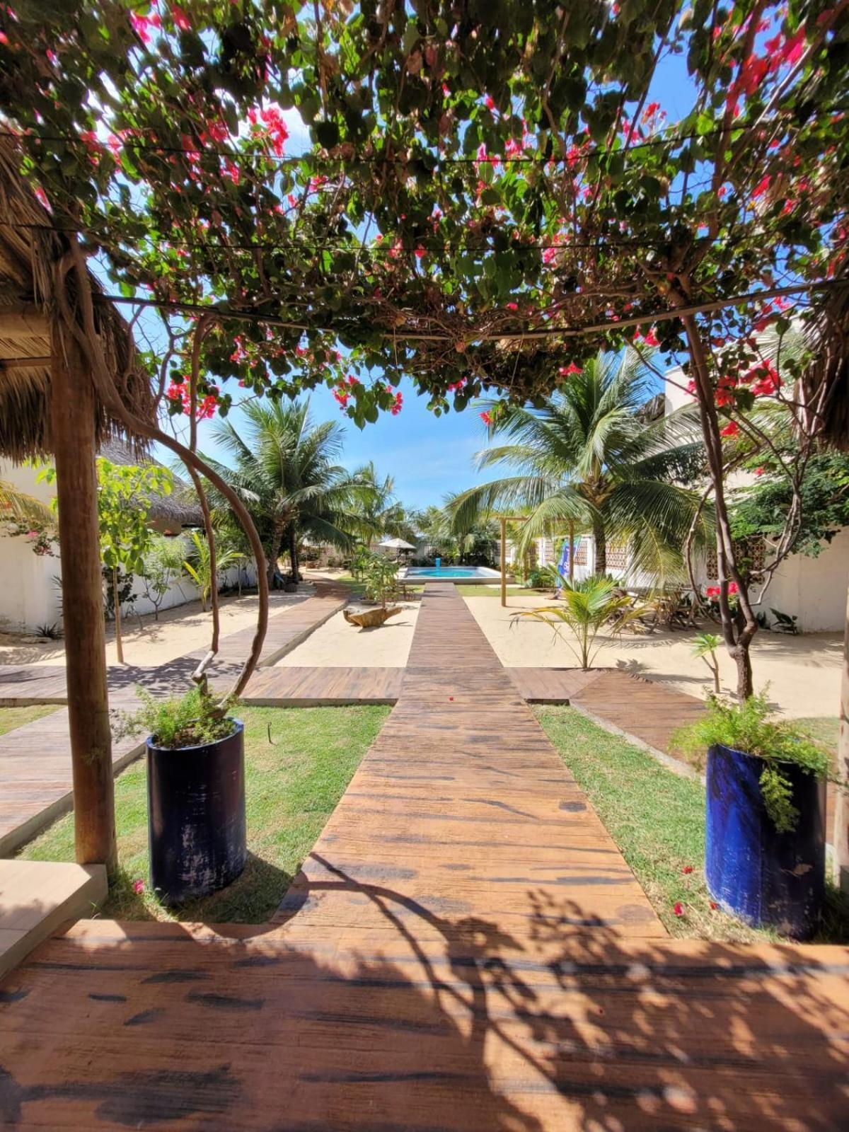 Condominio Shalom Beach カノア・ケブラーダ エクステリア 写真
